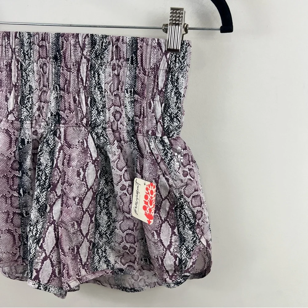 Free People Movement The Way Home High Rise Athletic Shorts Anaconda Print NWT - Picture 6 of 14